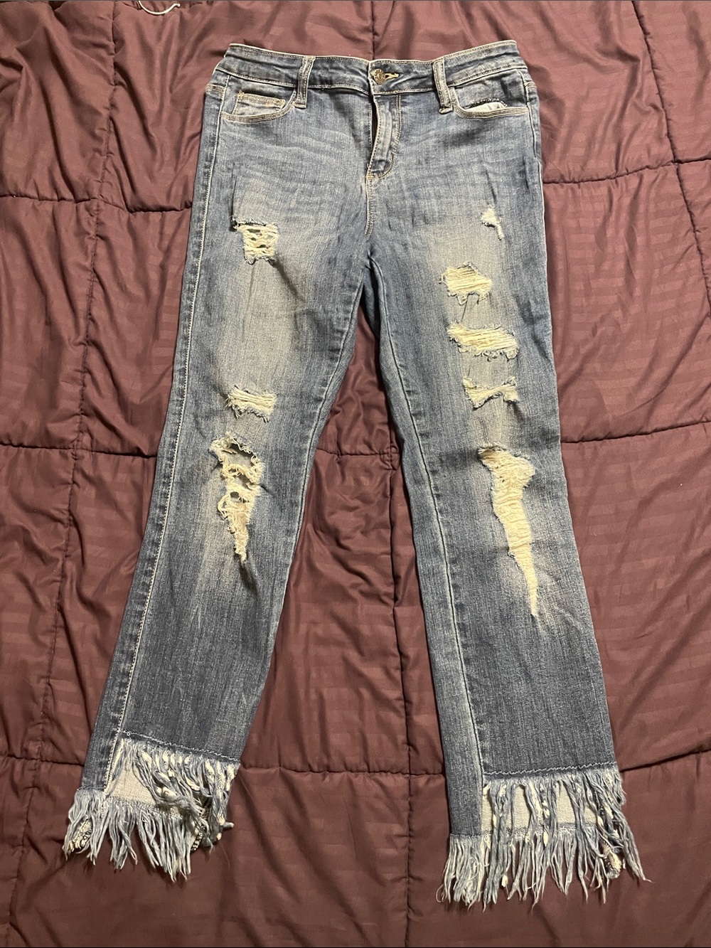 Cello Light Blue Distressed Cropped Jeans with Frayed Hem